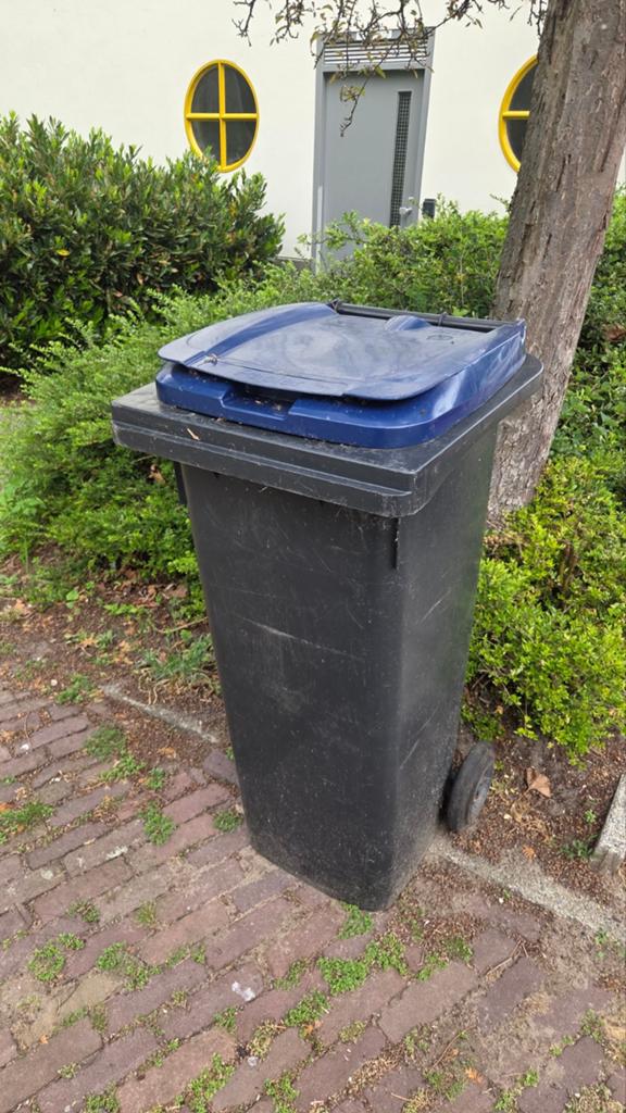 Kliko met blauwe deksel - papier 120 liter, Huis en Inrichting, Woonaccessoires | Prullenbakken, 40 liter of meer, Ophalen, Kunststof