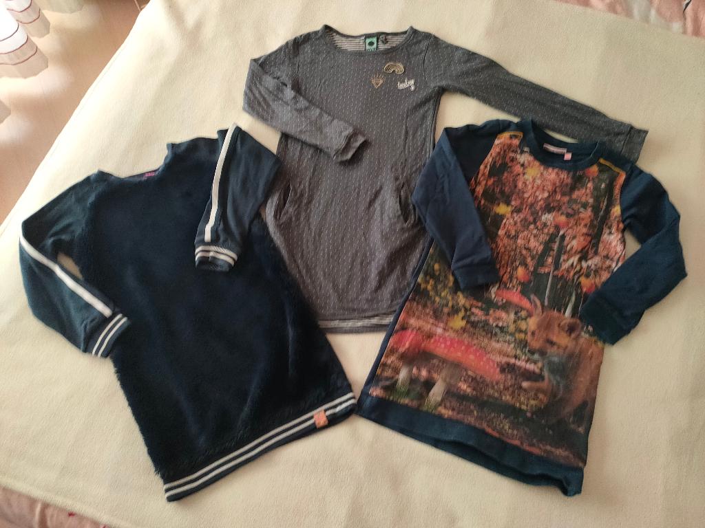 Drie leuke jurkjes - maat 128, Kinderen en Baby's, Kinderkleding | Maat 128, Gebruikt, Meisje, Jurk of Rok, Ophalen of Verzenden