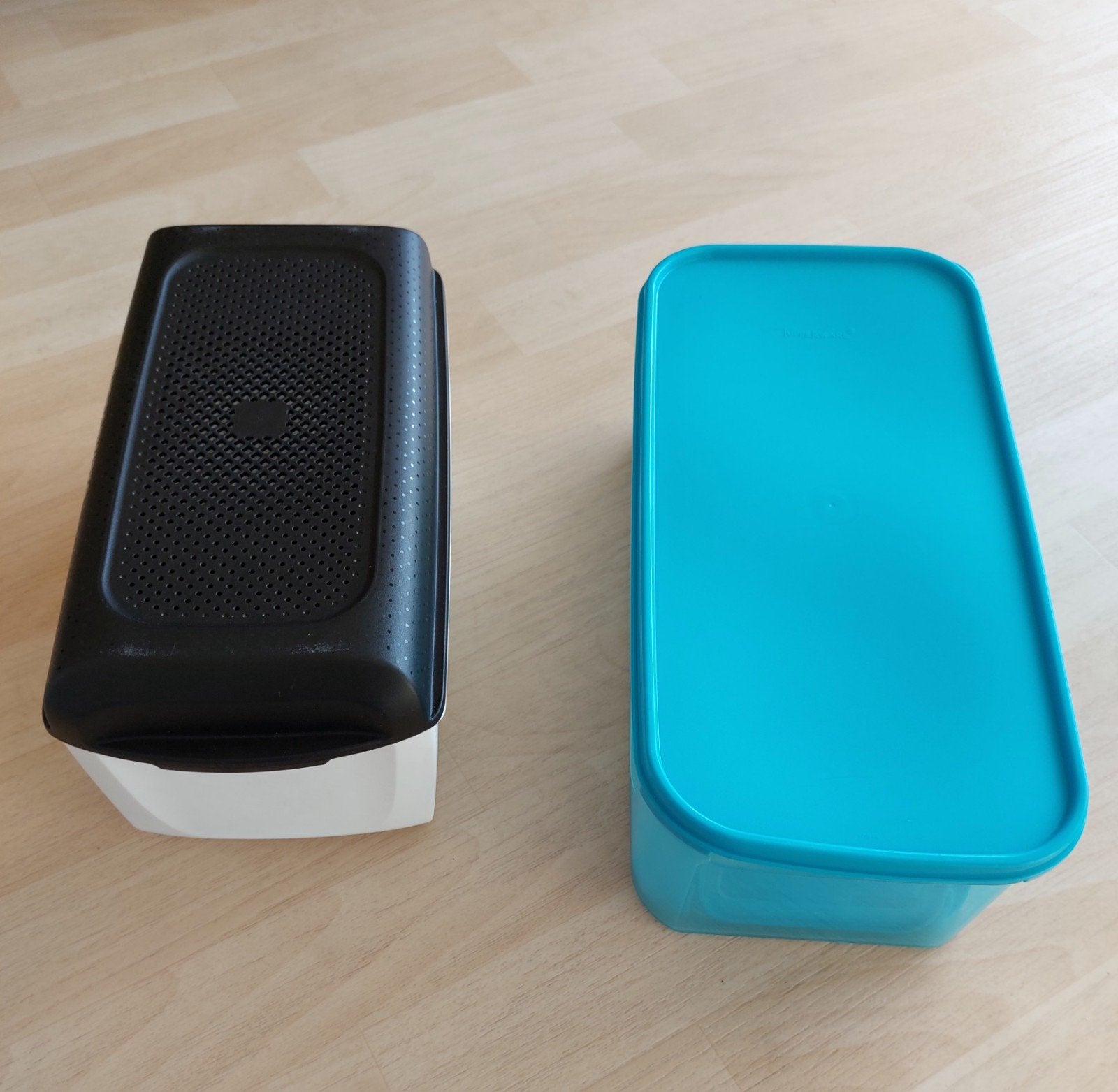 2x Tupperware bak:broodbak+poissonnière/vis doos zgan., Ophalen of Verzenden, Zo goed als nieuw, Bewaardoos, Met deksel