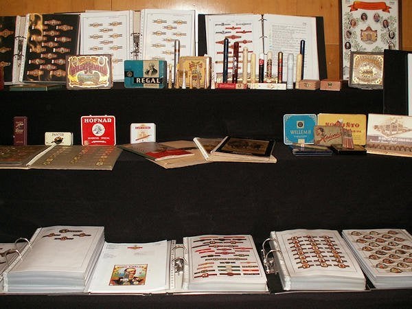 Volop sigarenbanden op verzamelbeurs Zijtaart op 6 september, Ophalen, Zo goed als nieuw, Sigarenbandjes