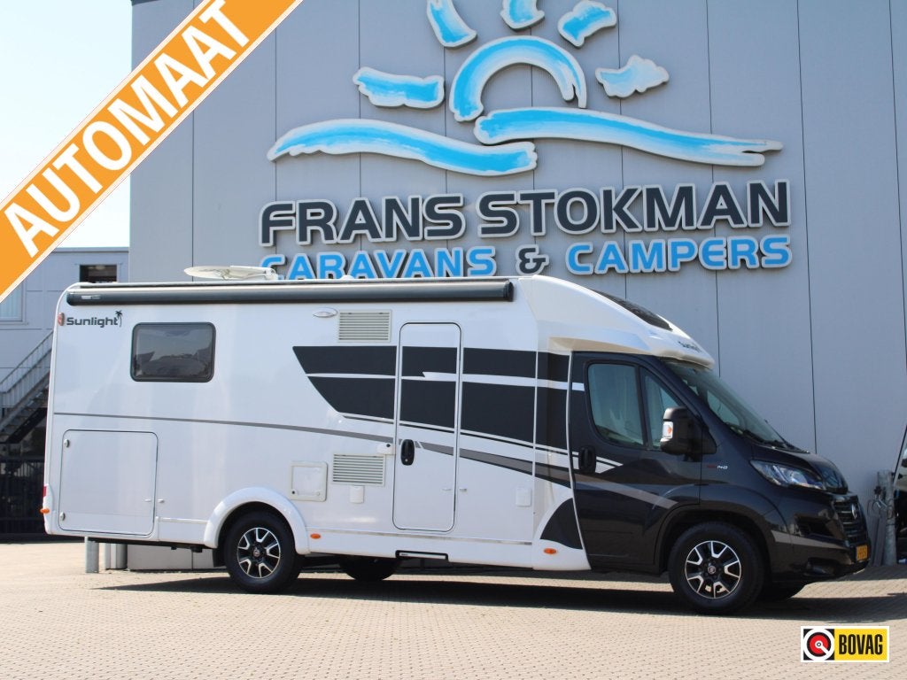 Sunlight T 690 L Queensbed Hefbed Automaat 1e eigenaar NAP, Caravans en Kamperen, Automaat, Chemisch toilet, Sunlight, Ringverwarming