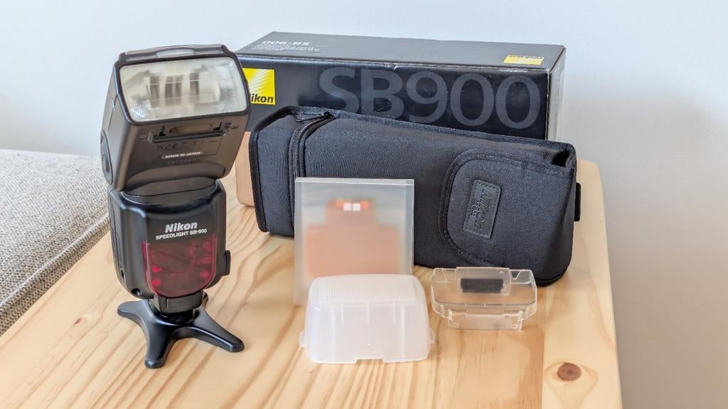 Nikon SB900 Speedlight flitser met originele verpakking, Ophalen of Verzenden, Zo goed als nieuw, Nikon, Kantelbaar