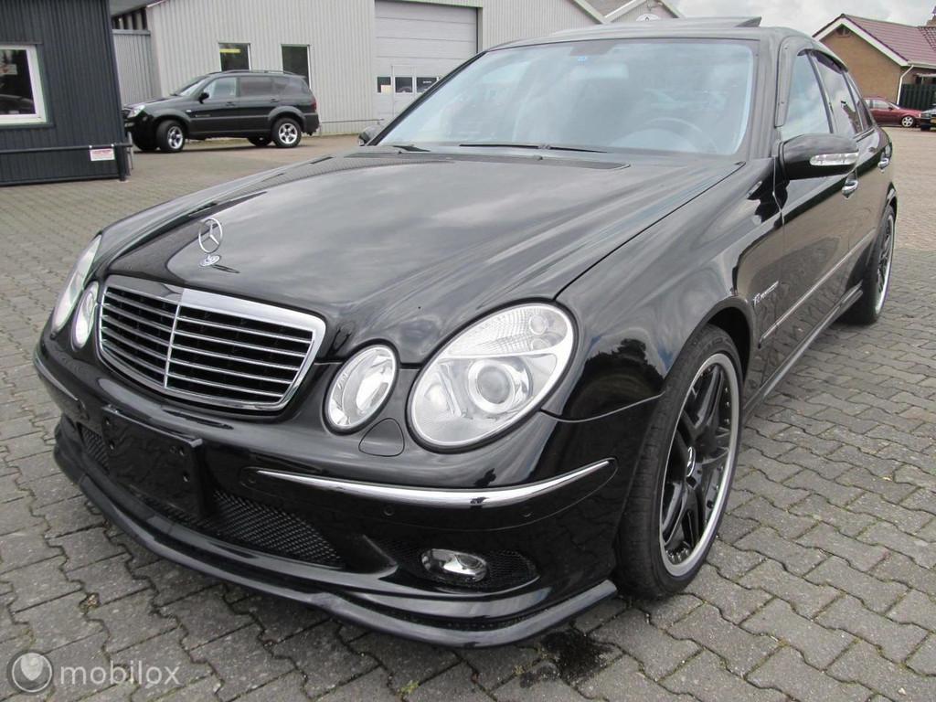 E 55 AMG YOUNGTIMER Black series 68692km ,zeer UNIEKE auto !, Auto's, Mercedes-Benz, Automaat, 1651 kg, Achterwielaandrijving