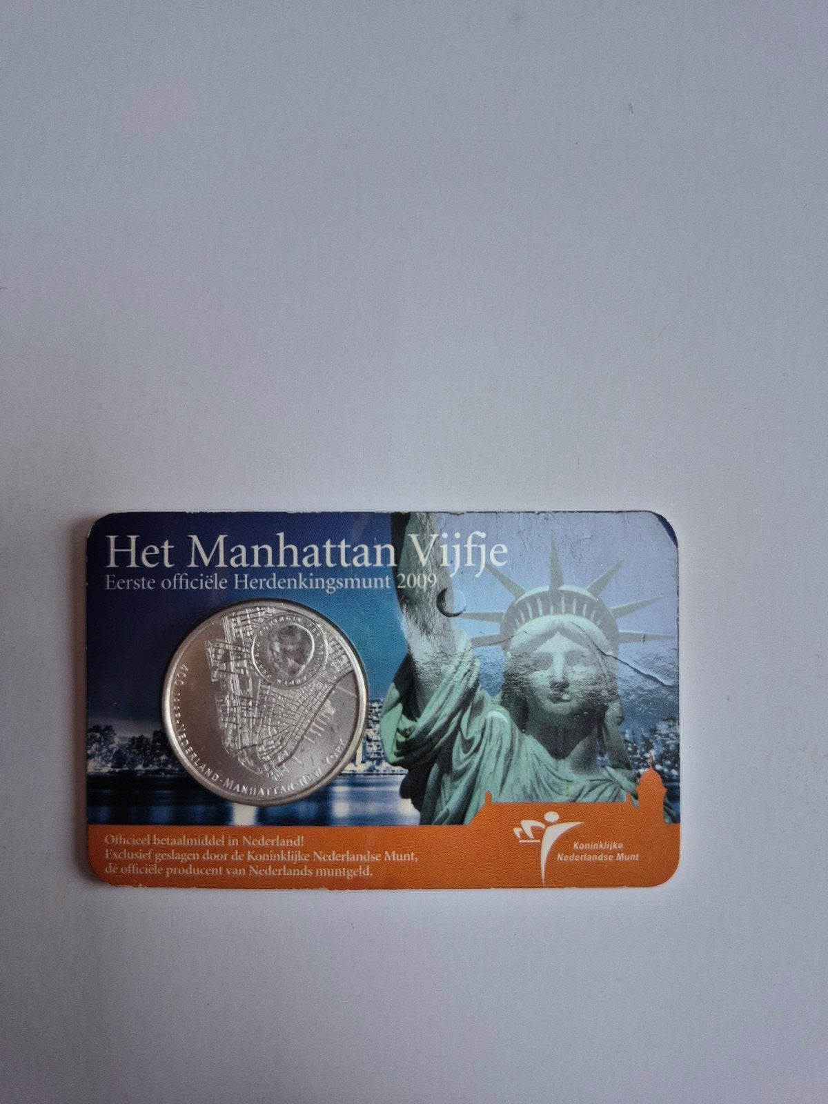 Het Manhattan Vijfje - Eerste officiële Herdenkingsmunt 2009, Postzegels en Munten, Ophalen of Verzenden, Euro's, Losse munt, Zilver