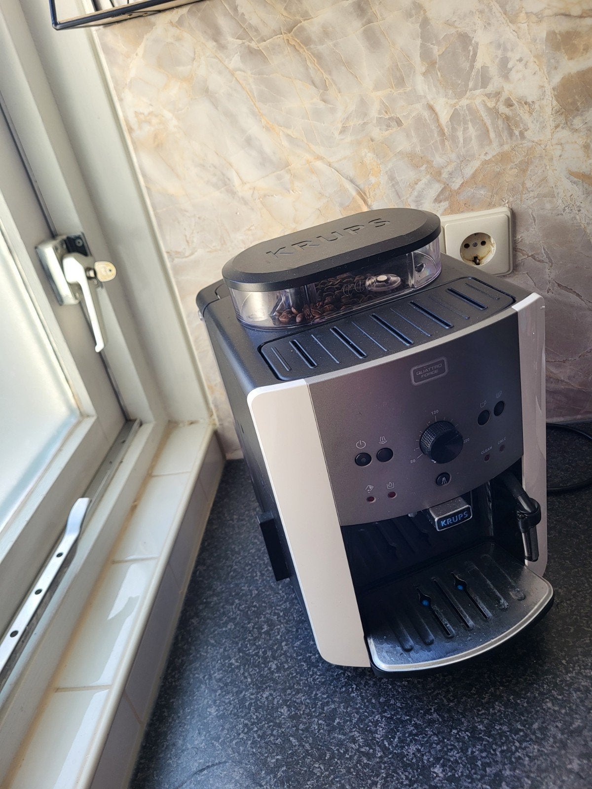 Krups Quattro Force volautomatisch koffiezetapparaat, Ophalen, Zo goed als nieuw