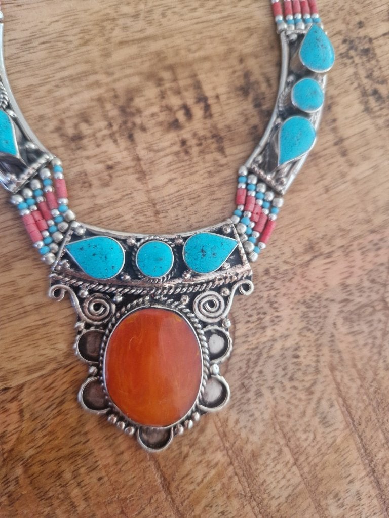 Tibetaanse ketting met amber en turquoise., Sieraden, Tassen en Uiterlijk, Ophalen of Verzenden, Zilver, Ketting, Met edelsteen