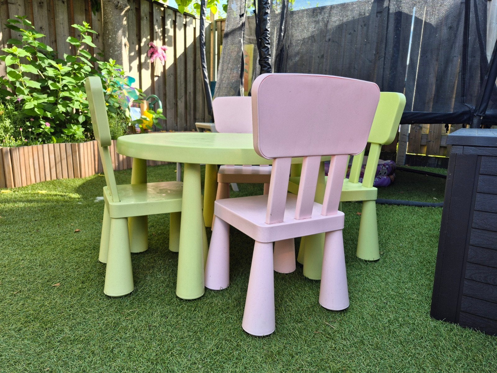 Kindertafel en kinderstoelen Mammut, Kinderen en Baby's, Ophalen