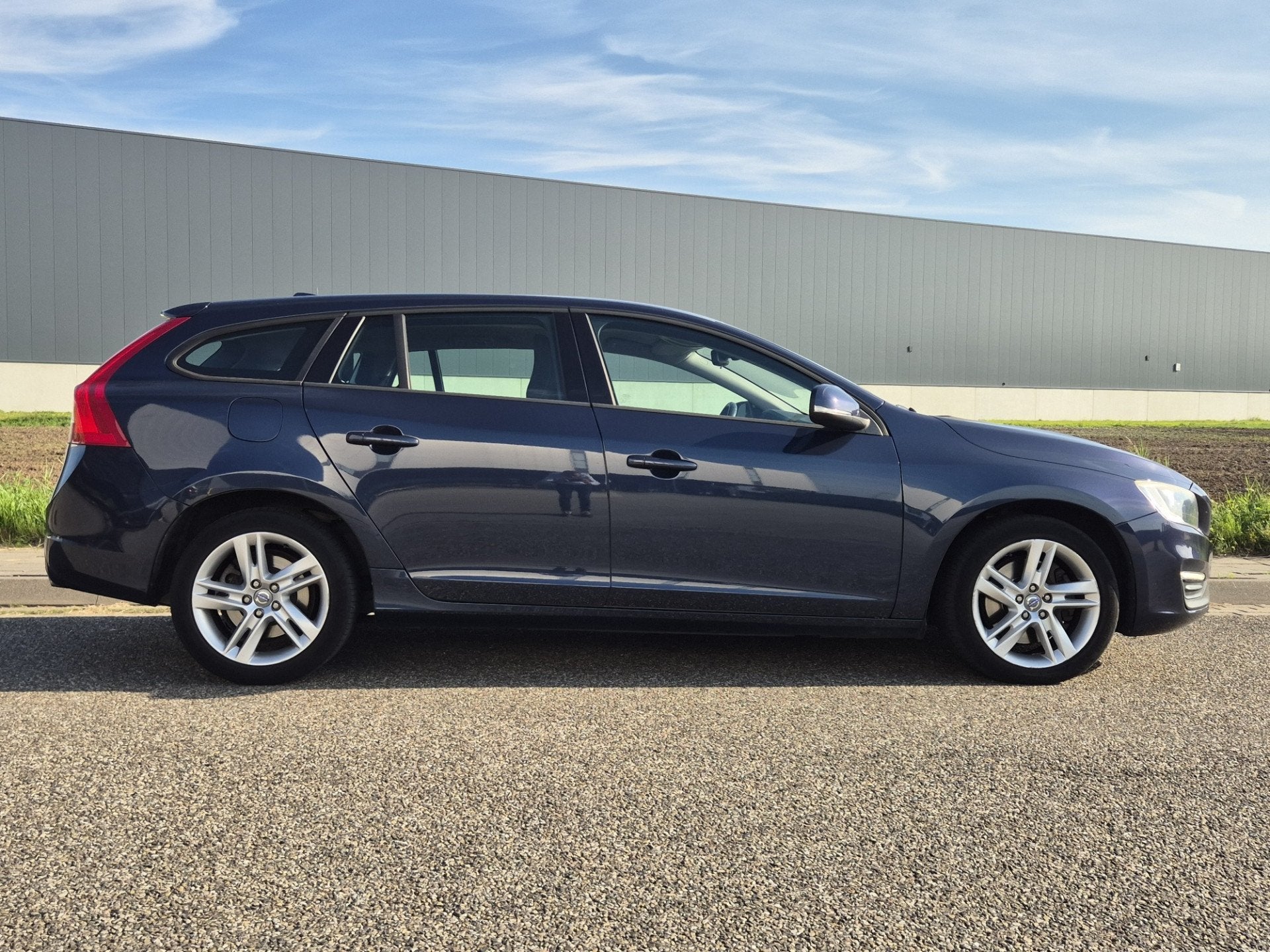 Volvo V60 2.0 T5 Summum / AUTOMAAT Trekhaak (bj 2014), Auto's, Stof, Gebruikt, 4 cilinders, 1969 cc