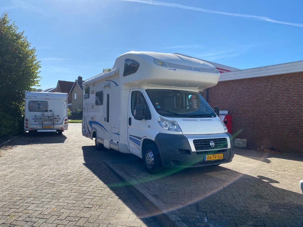 Cristal A671G Alkoof Camper - Ruim en Comfortabel 2x airco