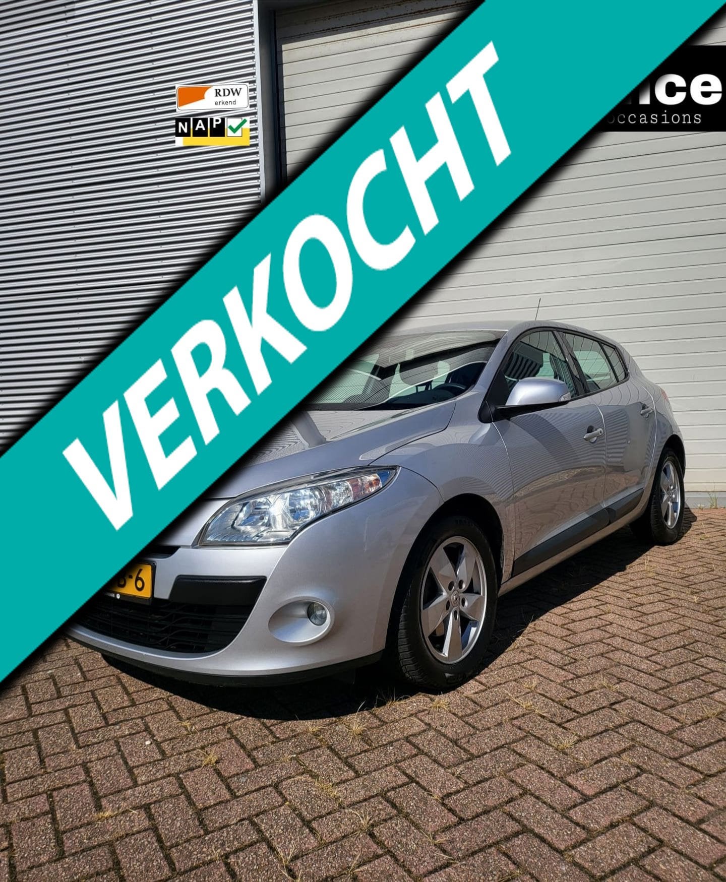 Renault Mégane 1.6 Dynamique Nwe APK lage km NAVI NAP!, Auto's, Renault, Euro 5, Stof, Gebruikt, 4 cilinders