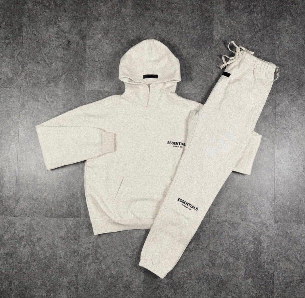 Fear of God Essentials Hoodie & Joggingbroek Set, Kleding | Dames, Ophalen of Verzenden, Zo goed als nieuw
