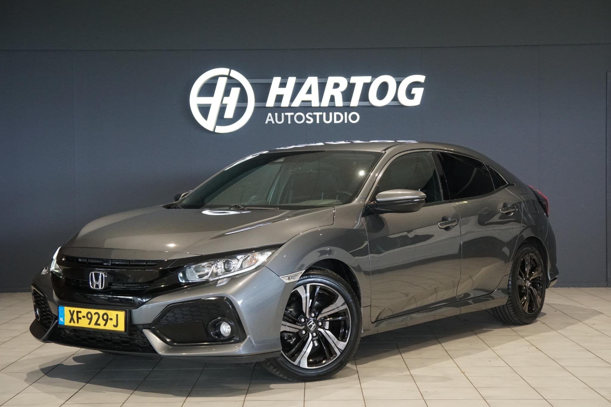 Honda Civic 1.0 i-VTEC Elegance + TREKHAAK / CAMERA / CARPLA, Auto's, Stof, Gebruikt, Euro 6, 1246 kg