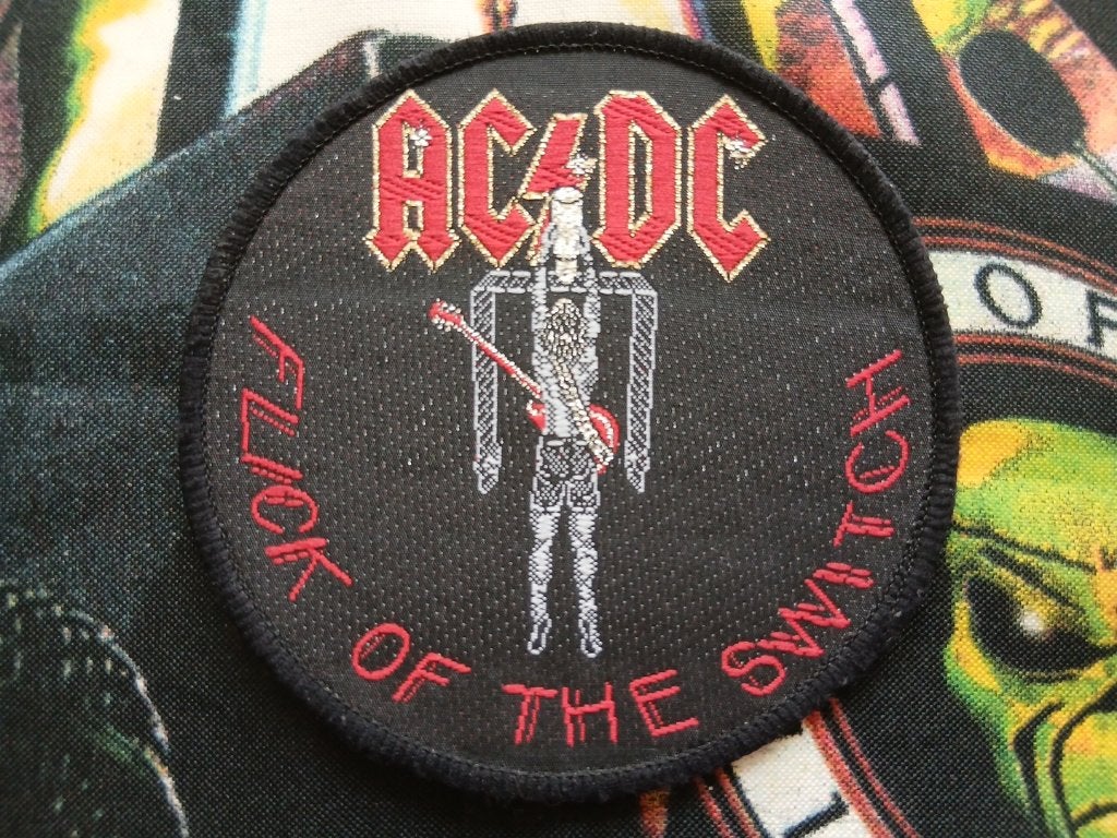 AC/DC mooie  vintage flick of the switch 1985 patch 90, Verzamelen, Muziek, Artiesten en Beroemdheden, Ophalen of Verzenden, Zo goed als nieuw