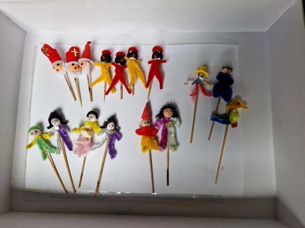 16 vintage chenille gelukspopjes - prikkers, Ophalen of Verzenden