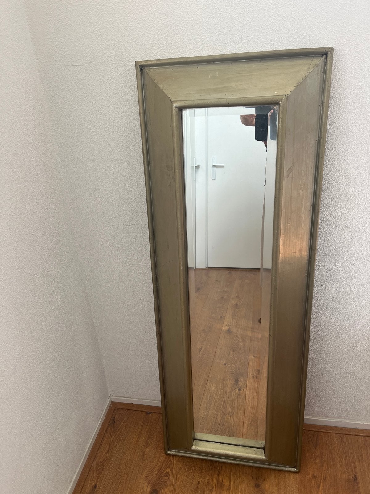 Spiegel met brede lijst van dun lood., Ophalen, Rechthoekig, Minder dan 50 cm, 150 tot 200 cm