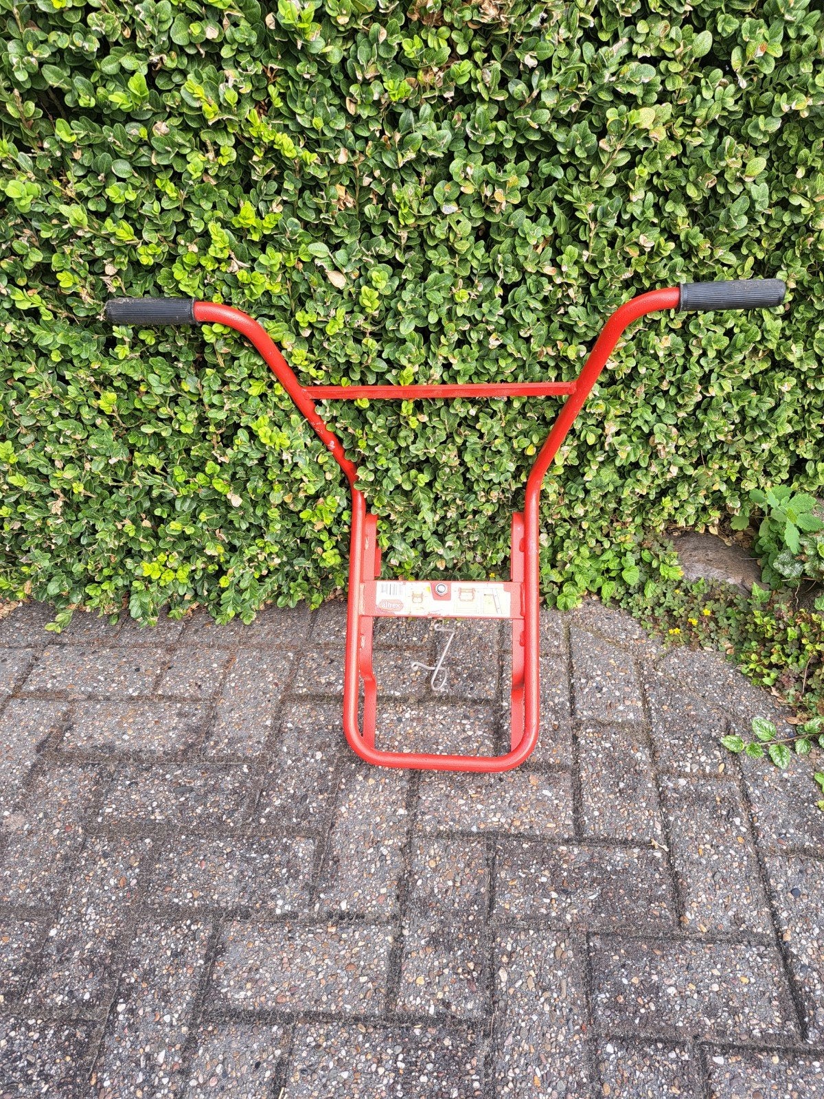muur afstandssteun, Ophalen