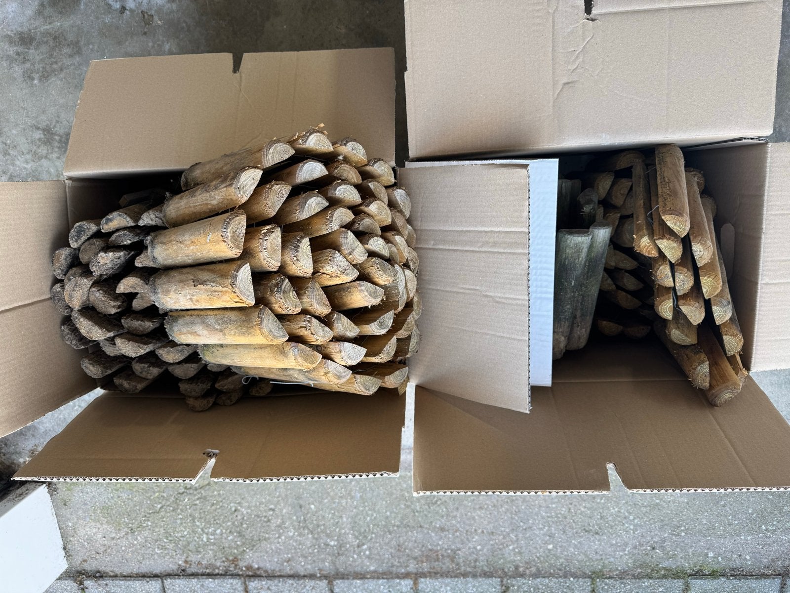 Houten paaltjes op rol voor tuin - 5,5 rollen, Tuin en Terras, Ophalen, Gebruikt, 180 tot 250 cm, Palen