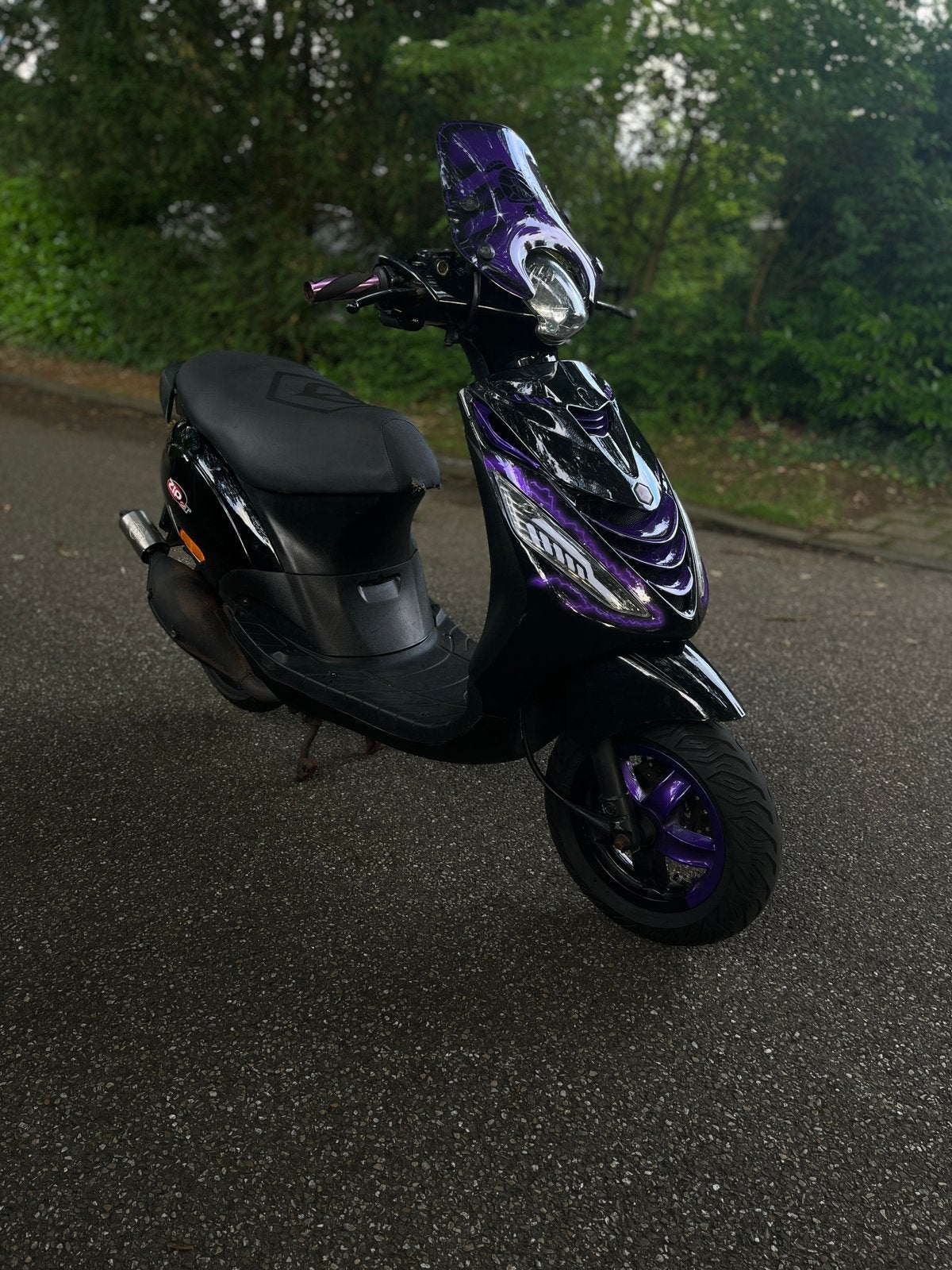 Zip 70cc Custom airbrush | BROM | 2006, Ophalen, Zo goed als nieuw, Tweetakt, Zip