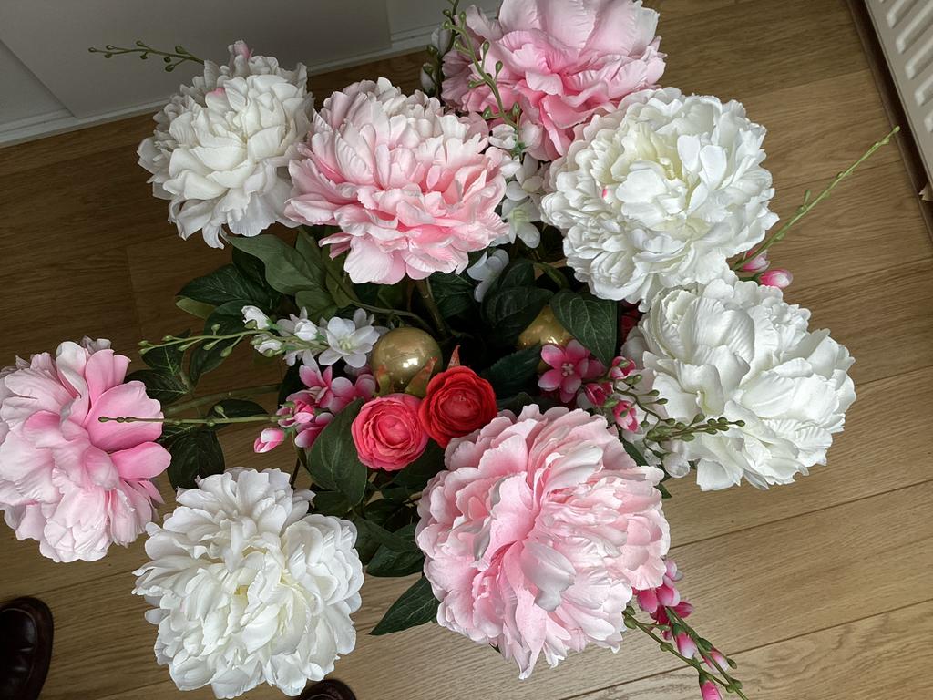 Kunstbloemen met vaas - Roze en witte pioenrozen, Overige materialen, Overige kleuren, 50 tot 75 cm, Ophalen of Verzenden