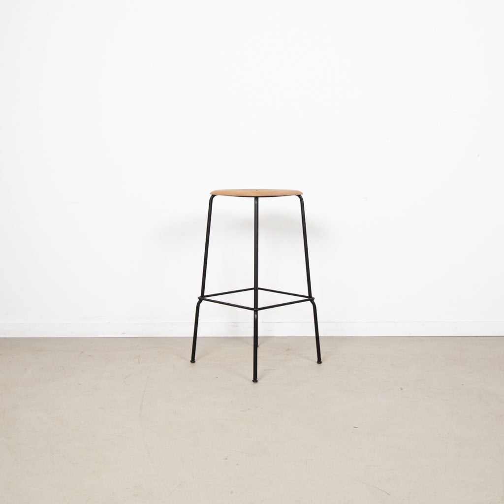 Hay Soft Edge Kruk Hout - Zwart, Huis en Inrichting, Barkrukken, Niet ingevuld, Zo goed als nieuw, Niet ingevuld, Niet ingevuld