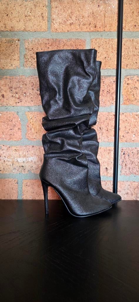 Zwarte glitter laarzen met hak, Kleding | Dames, Schoenen, Ophalen of Verzenden, Zo goed als nieuw, Zwart, Hoge laarzen
