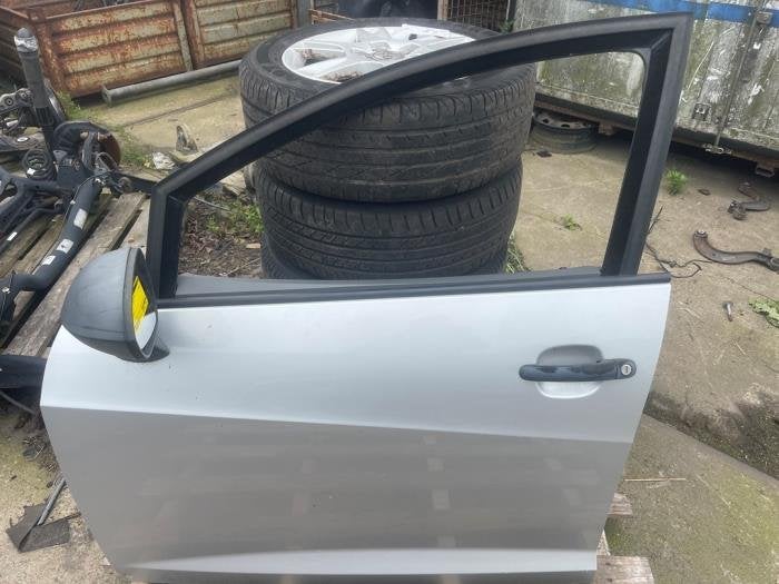 Portier 4Deurs links-voor van een Seat Ibiza (LX7W), Auto-onderdelen, Gebruikt, -, -, -