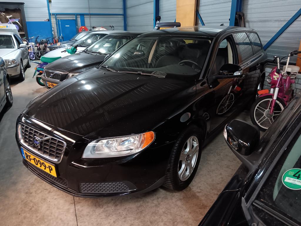 Volvo V70 2.0 140PK (bj 2009), Voorwielaandrijving, 145 pk, Gebruikt, 4 cilinders
