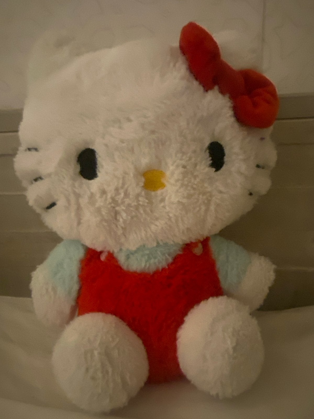 Hello Kitty knuffel met rode strik, Overige merken, Overige typen, Ophalen of Verzenden, Zo goed als nieuw