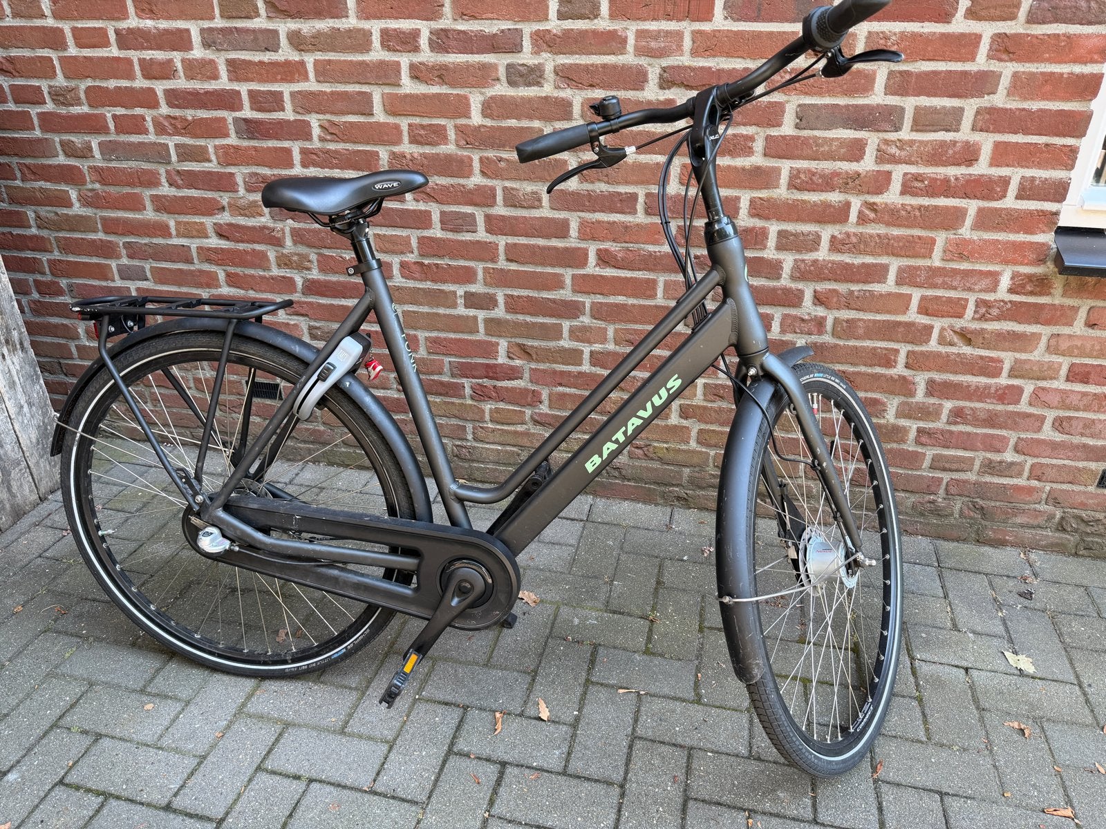 Zwarte Batavus Fonk Damesfiets 57 inch met naafdynamo, Fietsen en Brommers, Ophalen, Gebruikt, Velgrem, Versnellingen