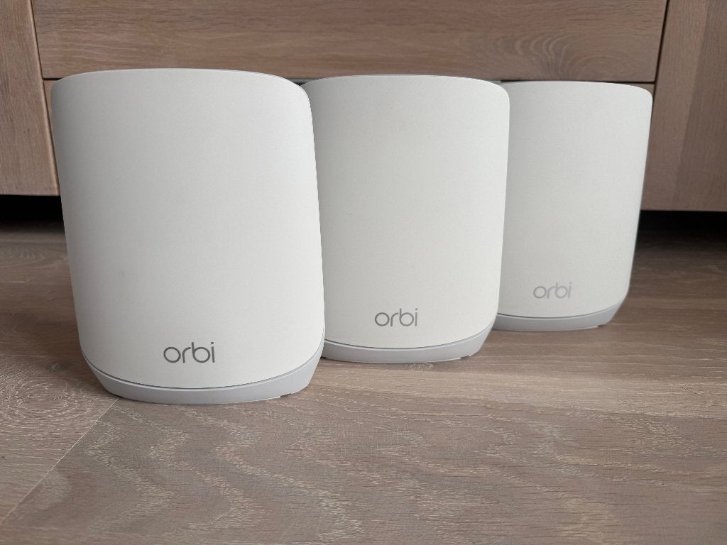 Netgear Orbi tri-band mesh wifi set RBK763s, Ophalen of Verzenden, Zo goed als nieuw, Router, Netgear Orbi