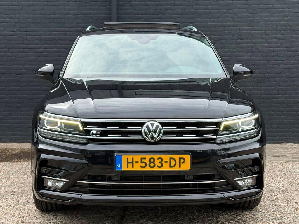 Volkswagen Tiguan 1.5 TSI ACT Highline Business R-LINE| PANO, Auto's, 4 cilinders, 150 pk, Alcantara, Zwart