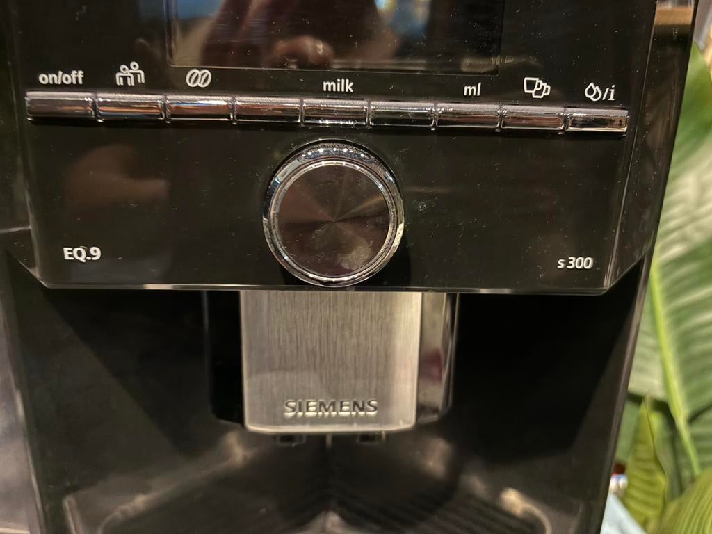 Siemens EQ.9 300 koffiemachine, Ophalen of Verzenden, Gebruikt, Siemens, Koffiebonen
