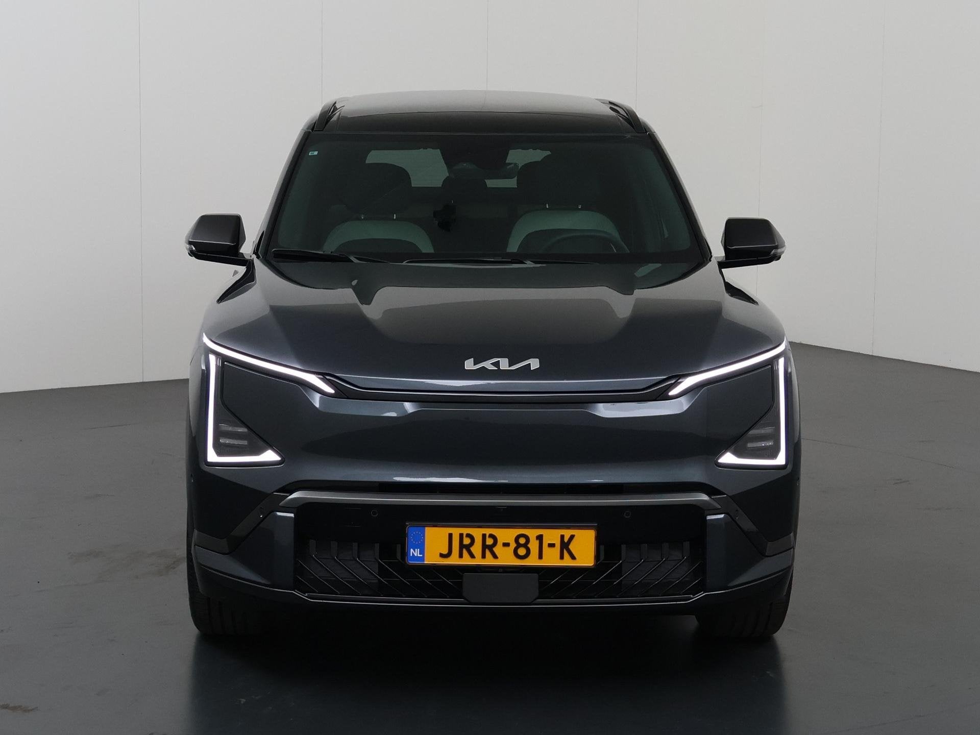 Kia EV5 GT-PlusLine 81.4 kWh | Direct beschikbaar! | Trekhaa, Auto's, 505 km, SUV of Terreinwagen, Zilver of Grijs, EV5