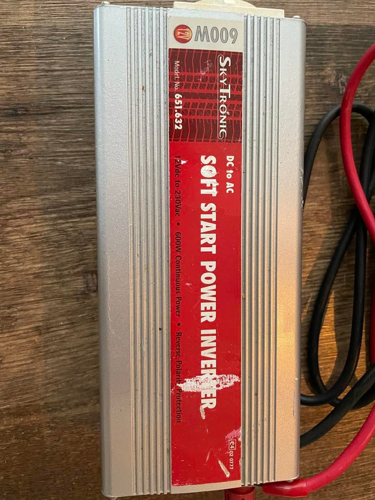 SkyTronic Soft Start Power Inverter 600W, Ophalen of Verzenden, Zo goed als nieuw