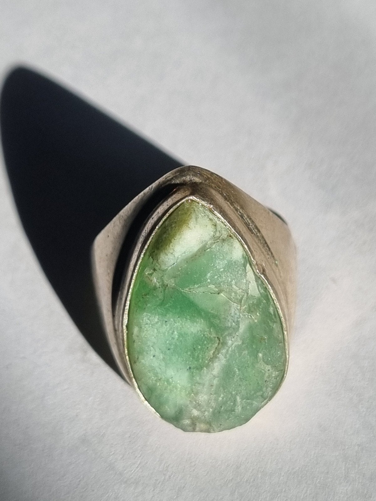 925 Zilveren Ring met Ruwe Chrysopraas - Maat 20/61, Gebruikt, 20 of groter, Ophalen of Verzenden, Dame of Heer
