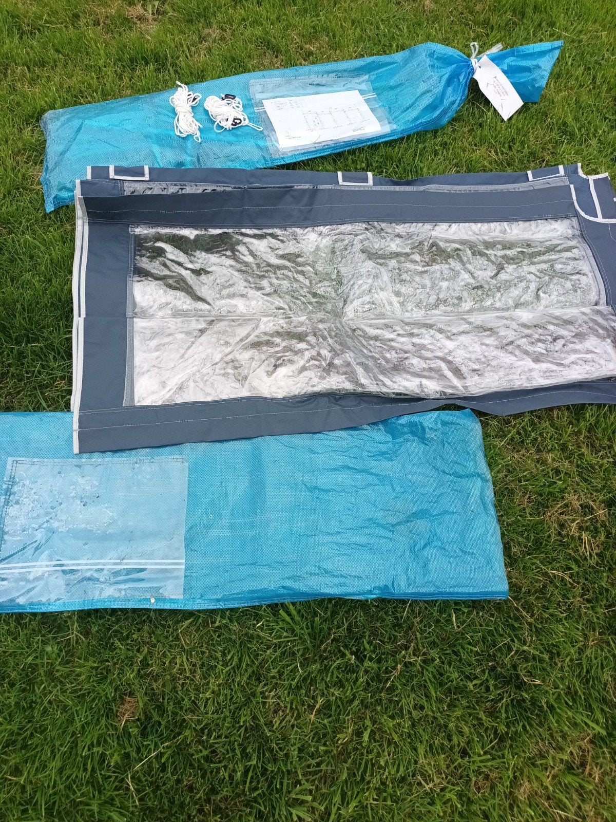 Nieuw windscherm met venster, 6.00m x 1.30m, blauwgrijs, Ophalen of Verzenden, Nieuw