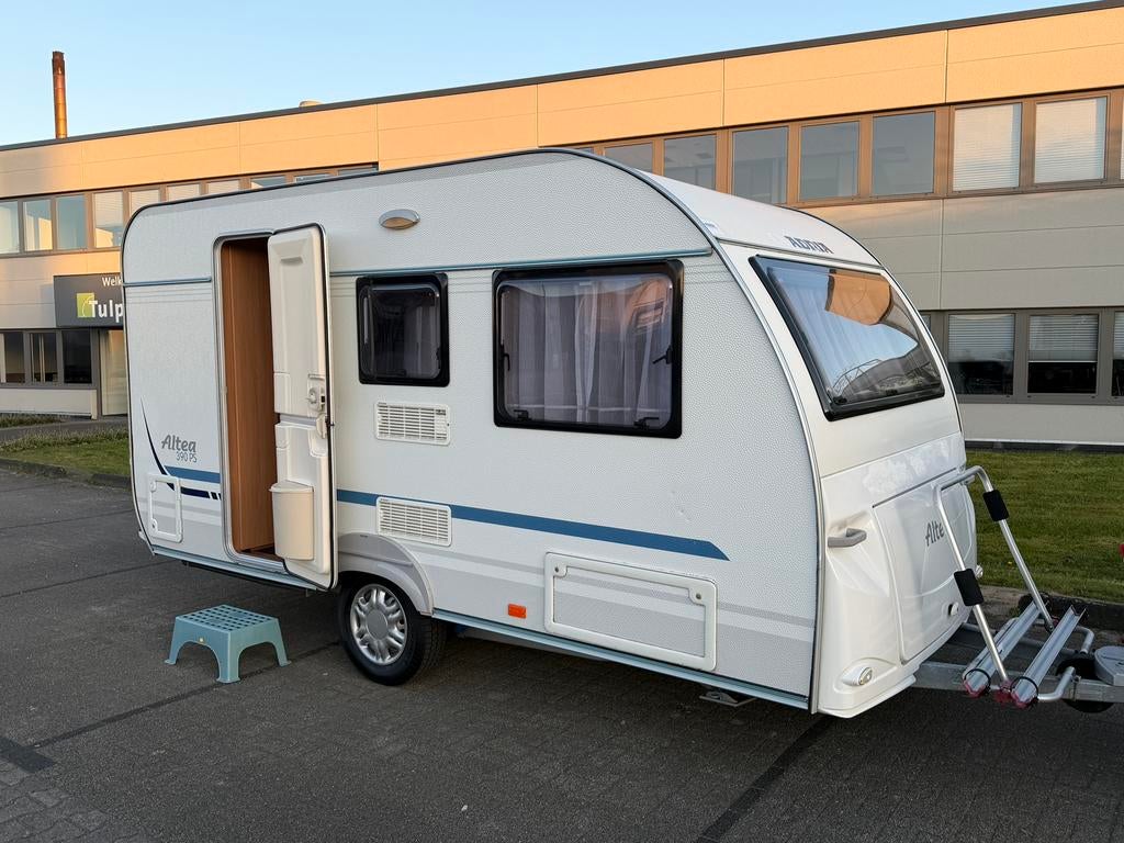 Adria Altea 390 PS BJ'11 Voortent/ Luifel/ Lichtgewicht, Dwarsbed, Treinzit, 750 - 1000 kg, Particulier