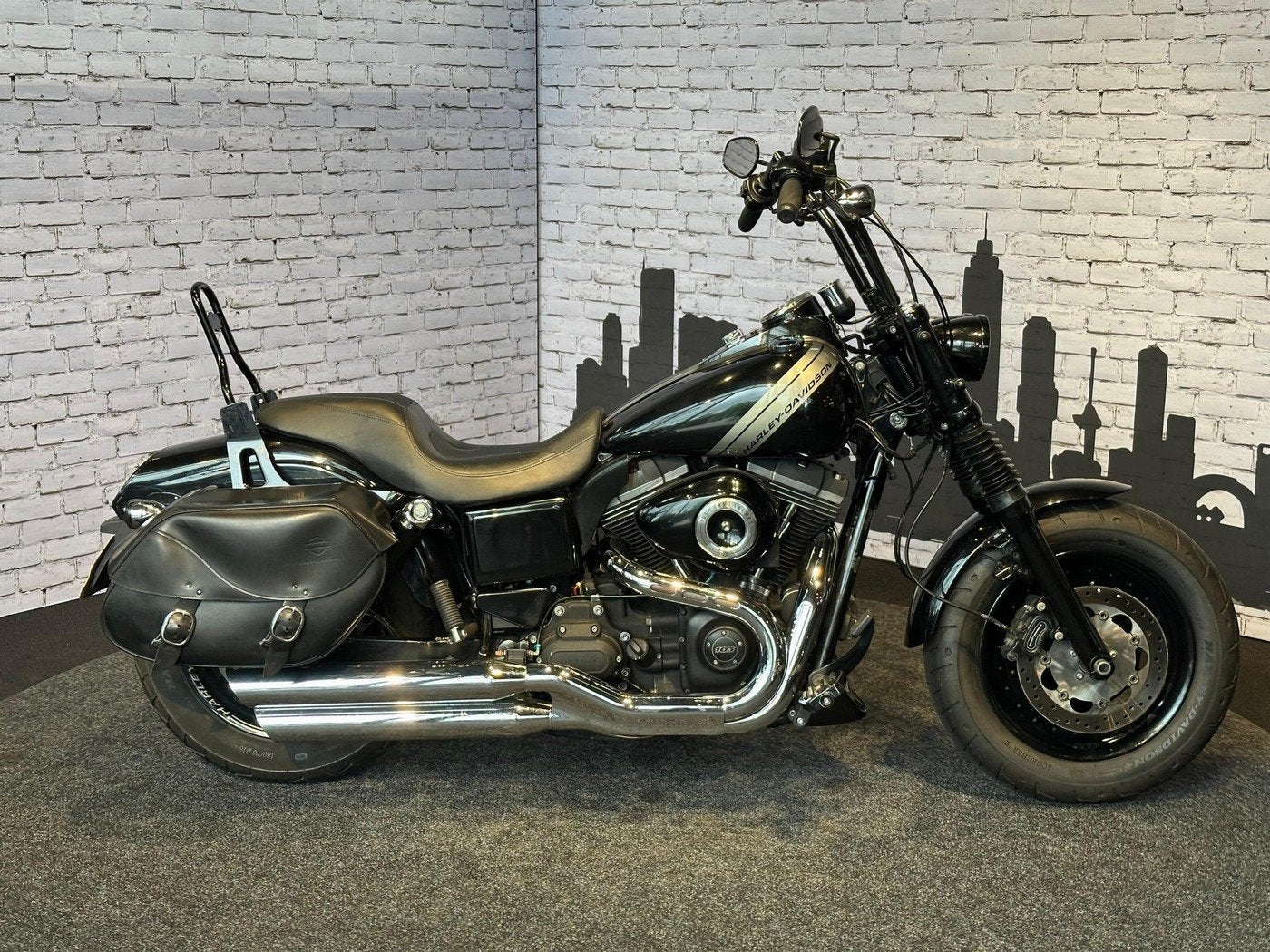Harley-Davidson FXDF DYNA FAT BOB (bj 2015), Laan van Vredenoord 33
2289 DA  RIJSWIJK, NL, Overig, Sales@harleydavidsonrotterdam.nl