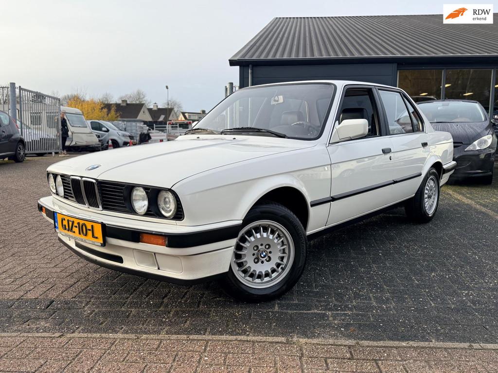 BMW 3-serie 316i*Automaat*Perfecte Staat*Leer*Onderhoud Hist, Automaat, 1005 kg, Gebruikt, 4 cilinders