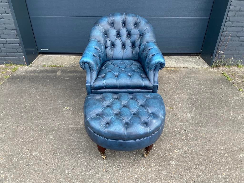 Chesterfield fauteuil + voetenbakje jeans blauw, Ophalen of Verzenden, Gebruikt, 75 tot 100 cm, Leer