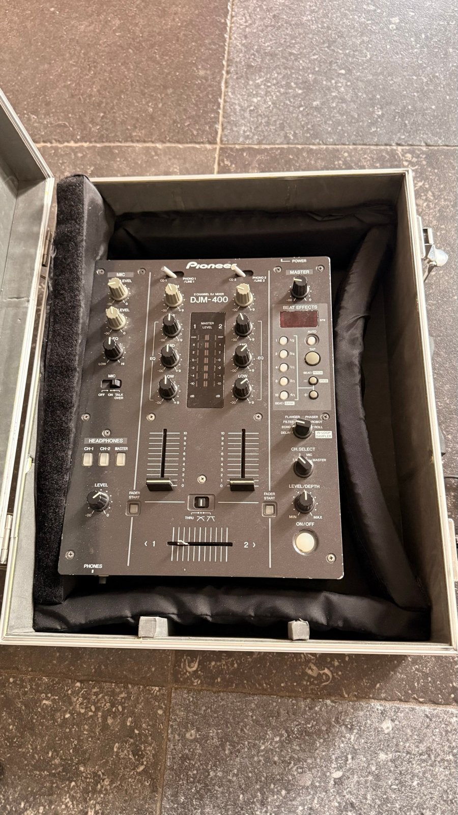 Pioneer DJM-400 DJ mixer in flightcase, Ophalen, Gebruikt, Dj-set, Pioneer
