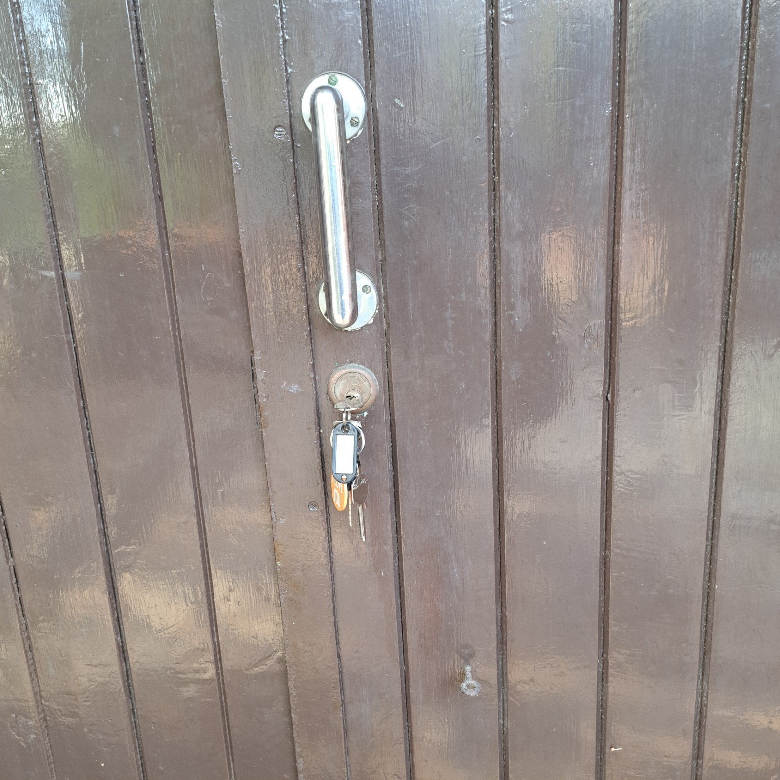 Gratis zware hardhouten garage deuren met sloten, Ophalen, Gebruikt, 120 cm of meer, Garagedeur