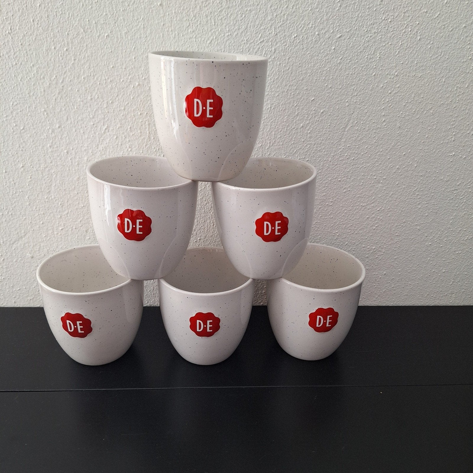 Douwe Egberts kopjes, Ophalen of Verzenden, Zo goed als nieuw, Overige stijlen, Kop(pen) en/of Schotel(s)