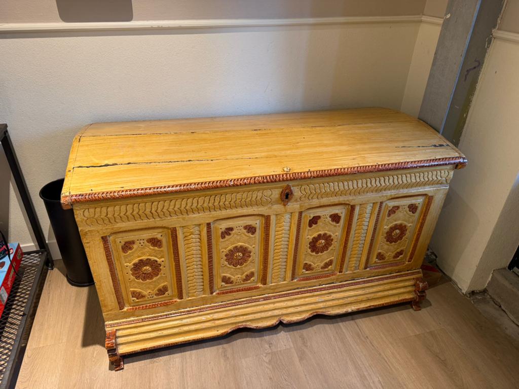 Prachtige oude originele bissekist uit Staphorst, Ophalen