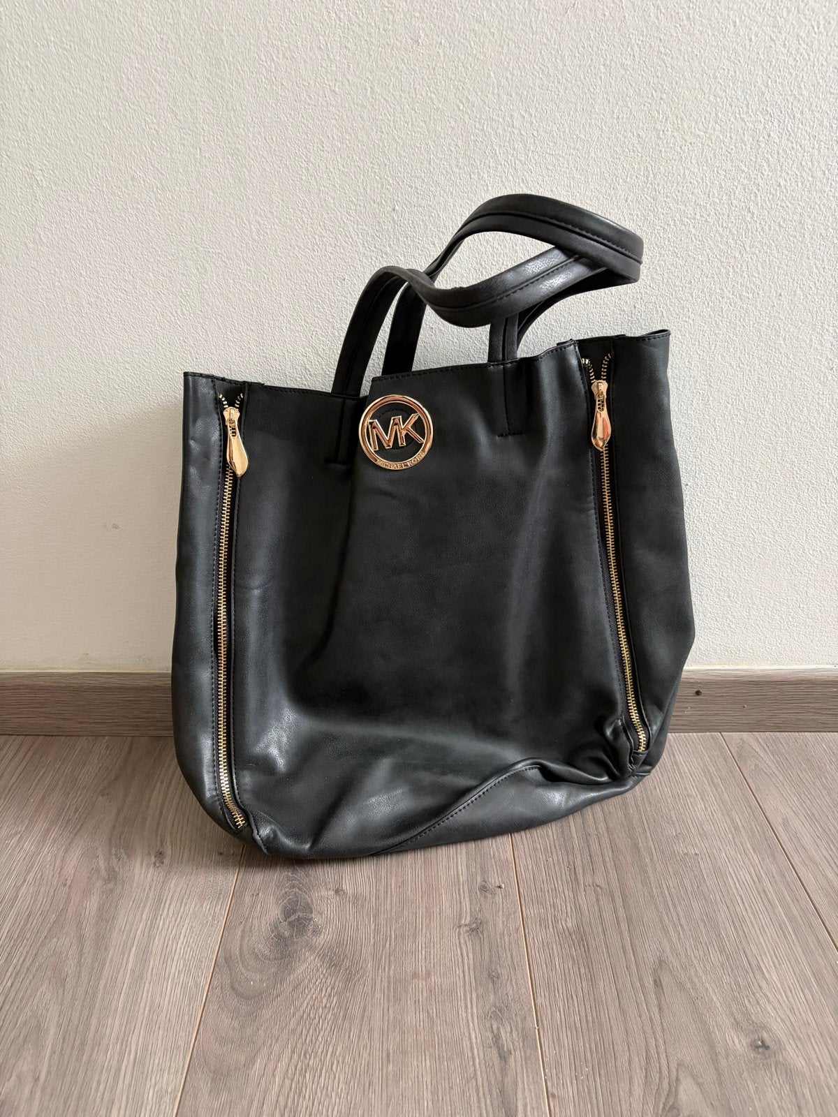 Namaak Michael Kors zwarte shopper met gouden details, Ophalen of Verzenden, Zo goed als nieuw, Zwart, Shopper