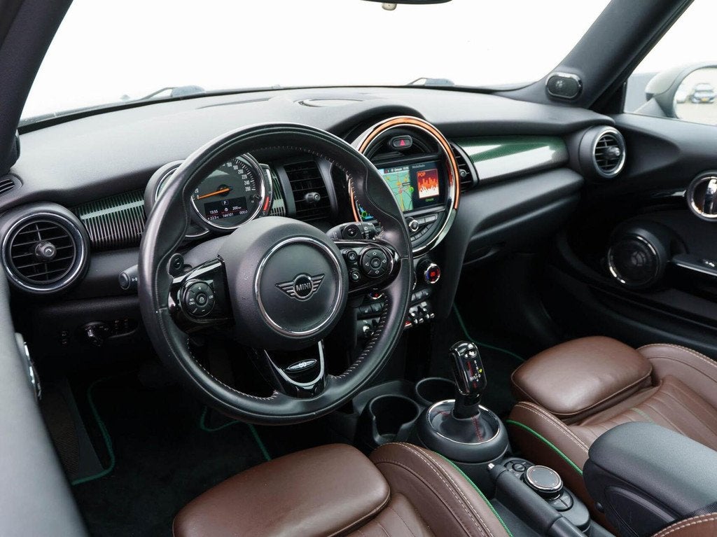 Mini 3-Deurs 2.0 Cooper S 60 Years Edition | Leder | Panoram, 1998 cc, 1195 kg, Euro 6, 4 stoelen
