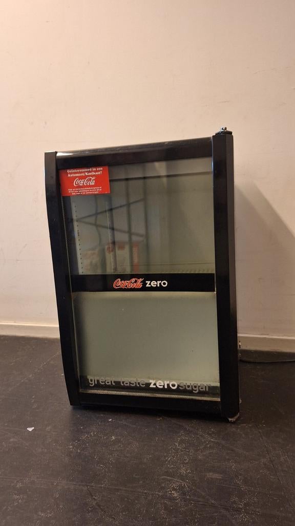 Coca Cola Zero Koelkast, Minder dan 75 liter, Ophalen, Zonder vriesvak, 160 cm of meer