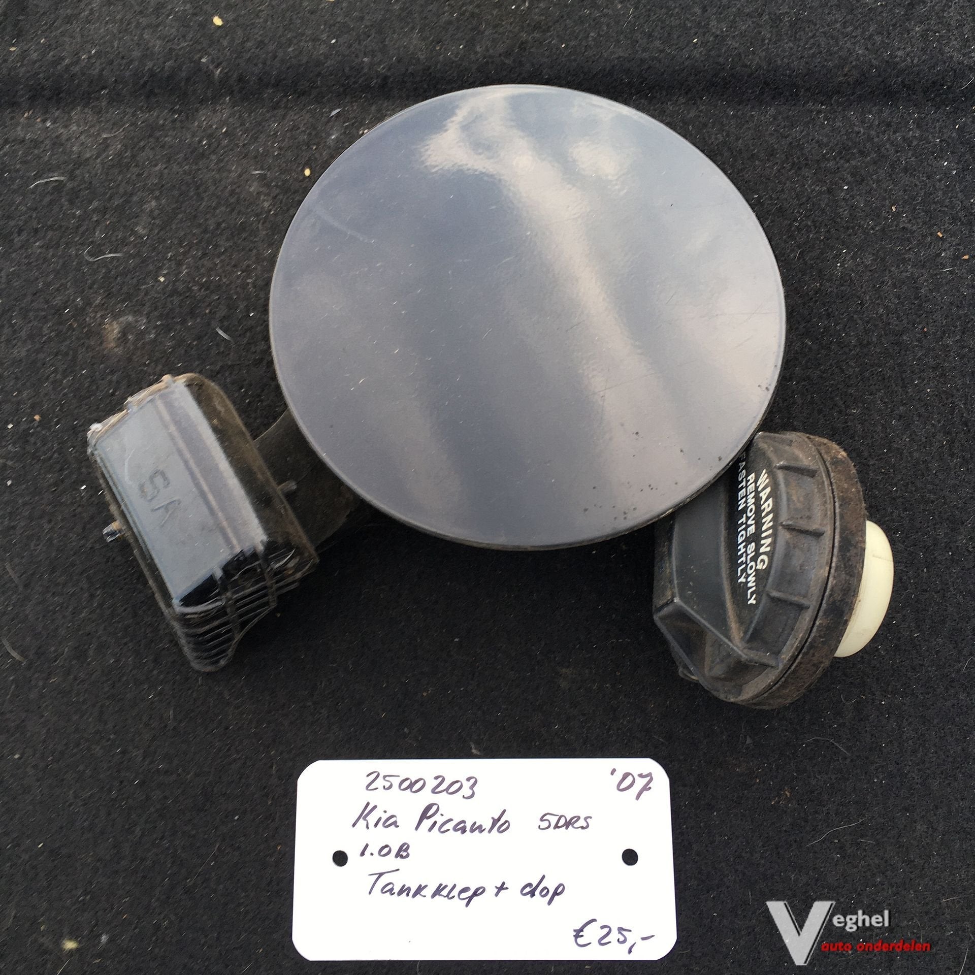 Kia Picanto 1.0 Benzine 5drs  2007 2500203 Tankklep met dop