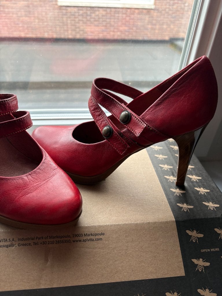 Rode schoentjes met hoge hak, Hispanitas, Nieuw, Ophalen of Verzenden, Schoenen met hoge hakken