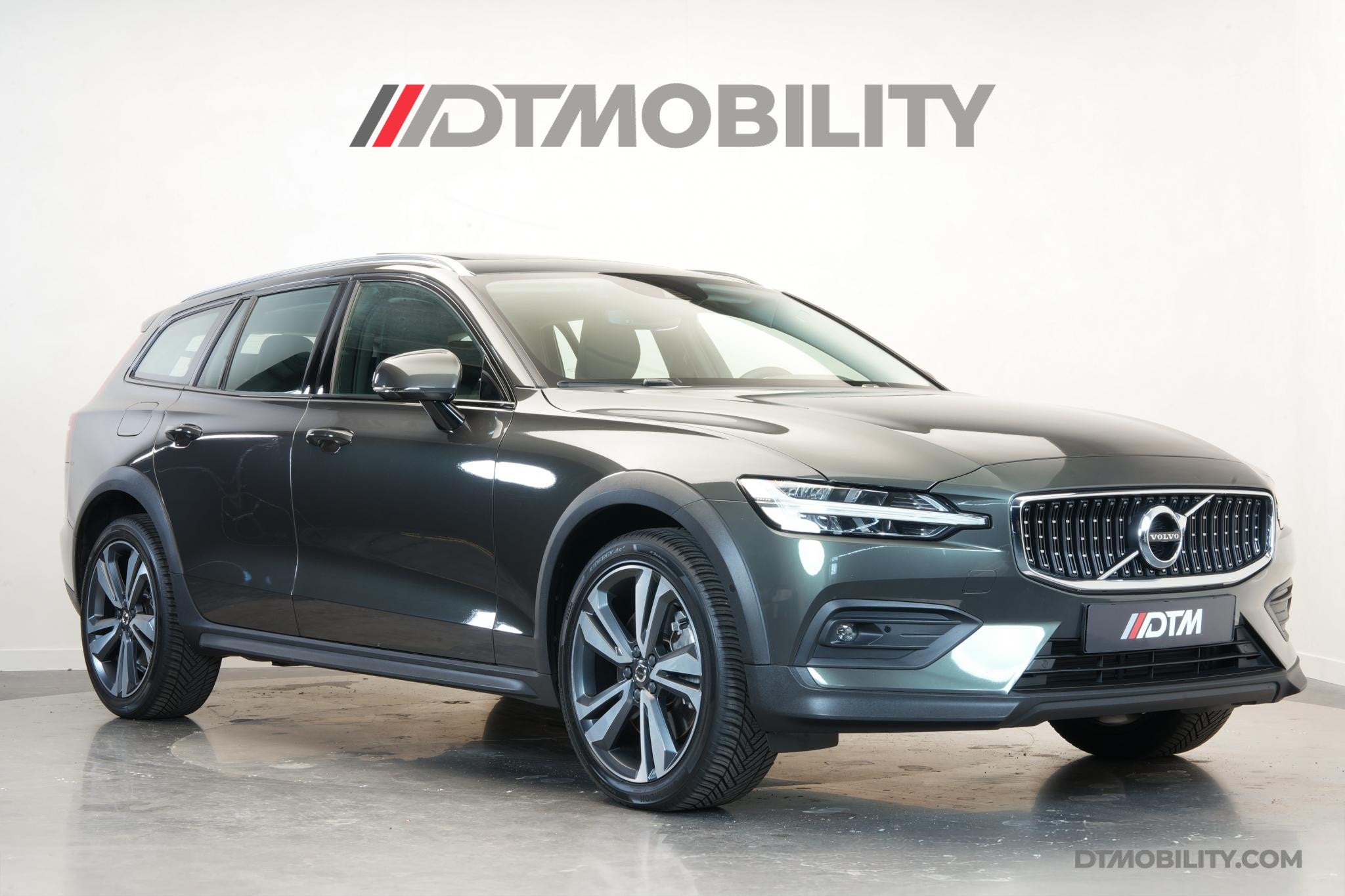 Volvo V60 Cross Country 2.0 B5 AWD Pro | Harman / Kardon | P, Auto's, Euro 6, 4 cilinders, 1969 cc, Vierwielaandrijving
